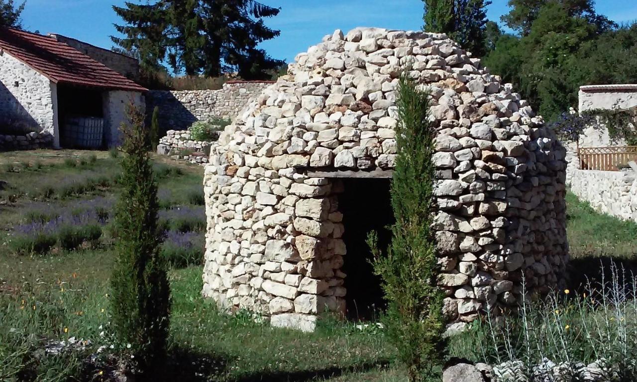 Les Bories En Champagne Villa Montlevon Exteriör bild