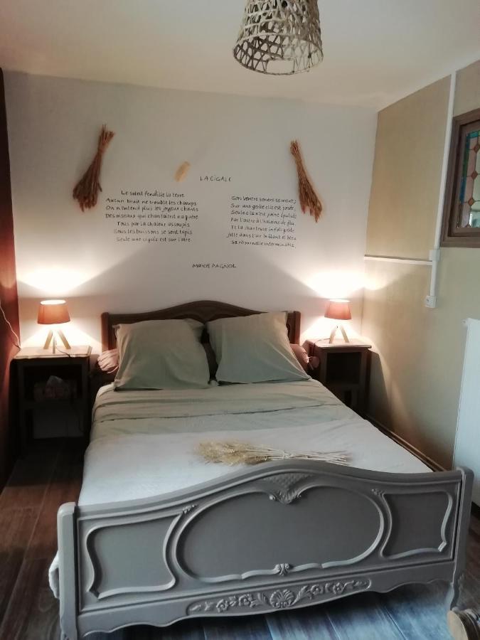 Les Bories En Champagne Villa Montlevon Exteriör bild