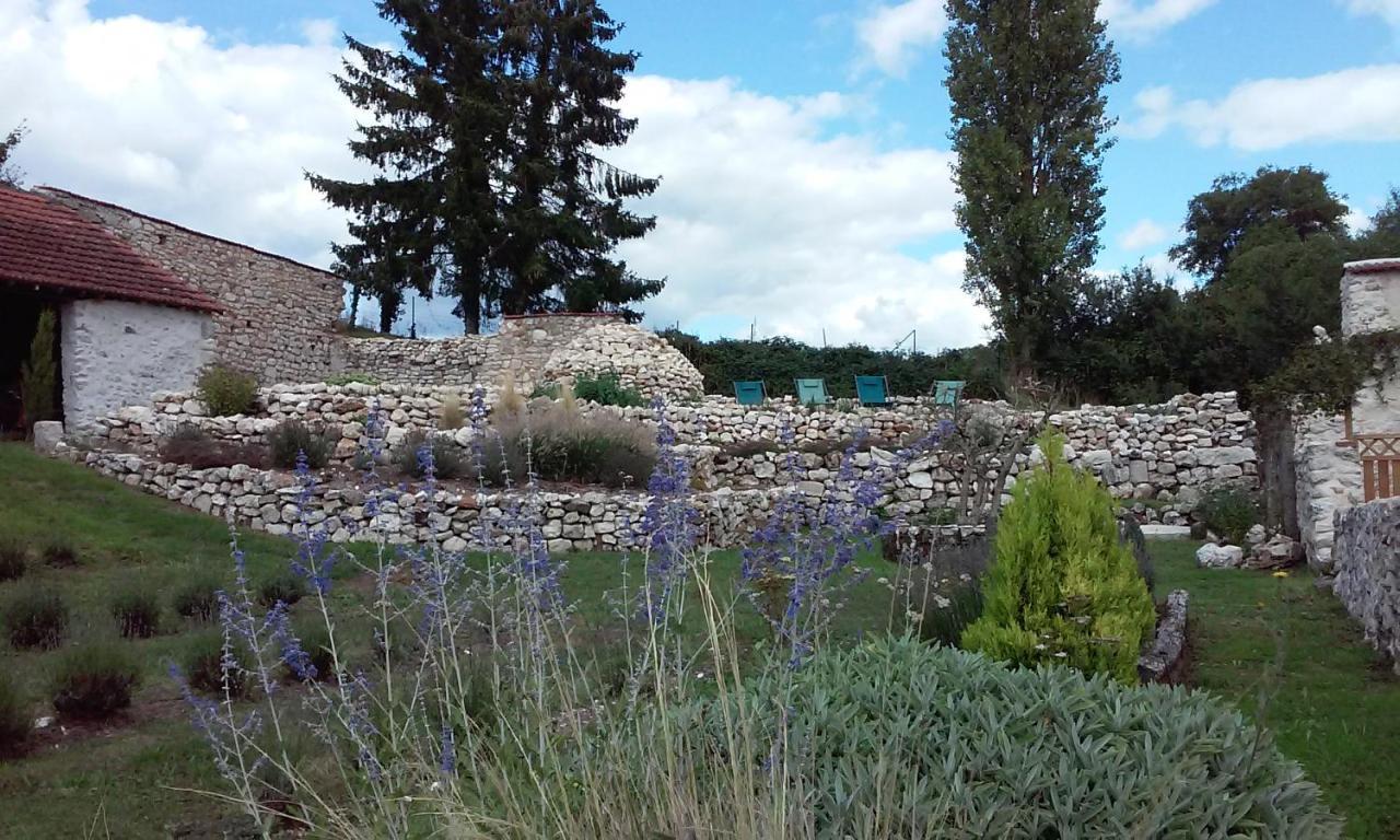 Les Bories En Champagne Villa Montlevon Exteriör bild